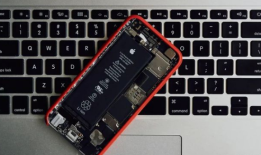 iPhone 13自动重启的原因是什么导致的卡顿问题？苹果手机自动重启是什么原因「iPhone 13自动重启的原因是什么导致的卡顿问题？」