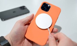 Qi2 标准即将落地，Android 手机也能用上苹果 MagSafe 同款无线充手机凤凰网官方版「Qi2 标准即将落地，Android 手机也能用上苹果 MagSafe 同款无线充」